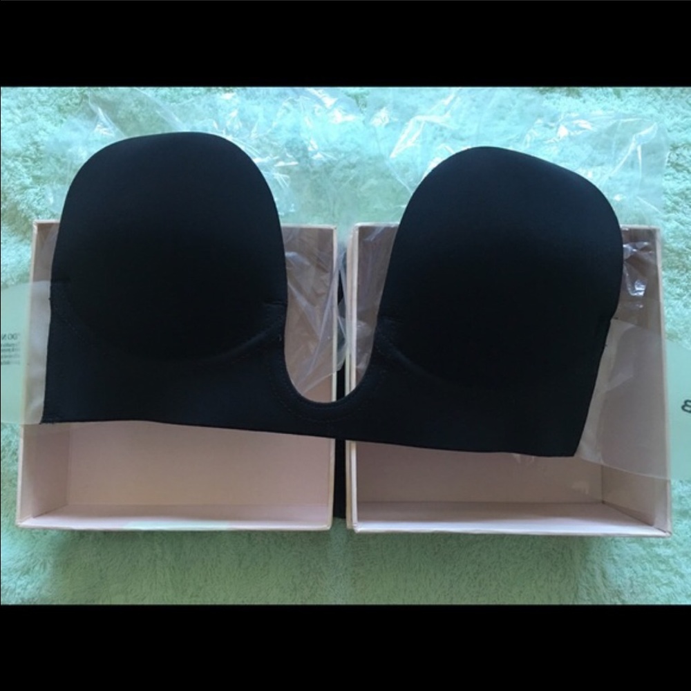 Victoria's Secret 2 adhesive bras