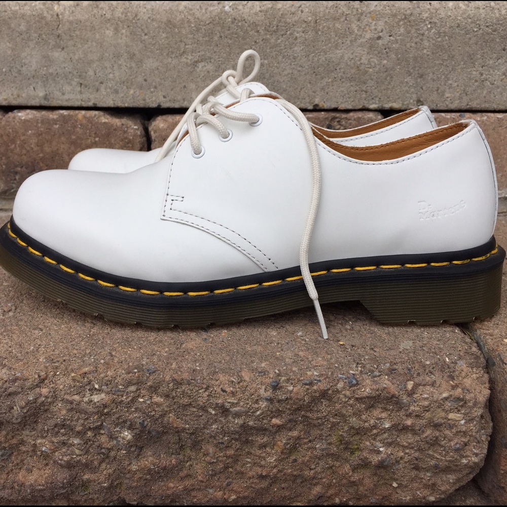 doc marten oxford white