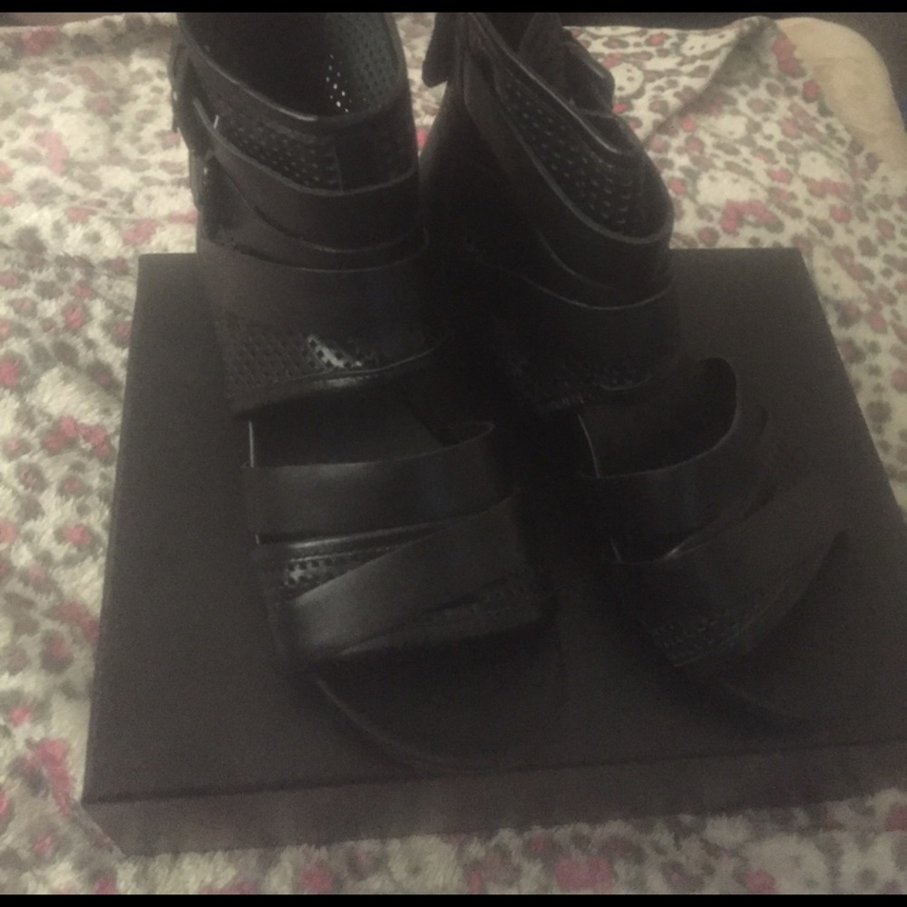 Rudsak sandals
