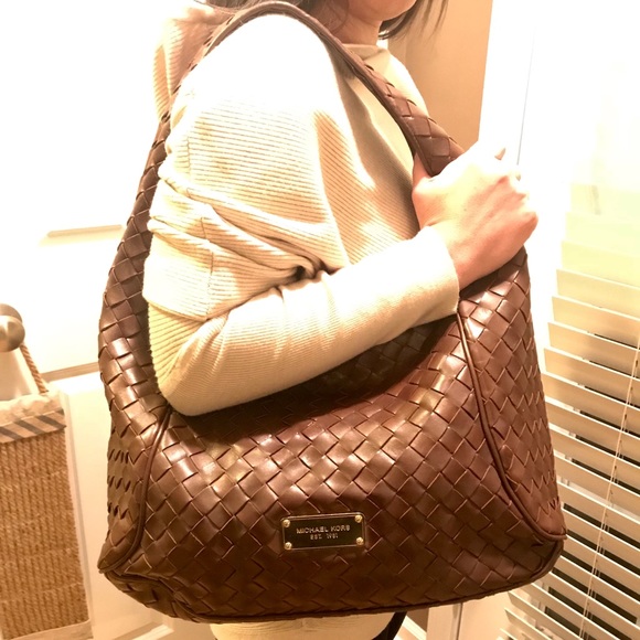 Michael Kors Handbags - Michael Kors Shoulder Handbag