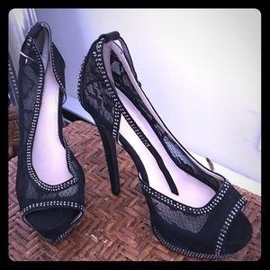 Women's size 7 shoes