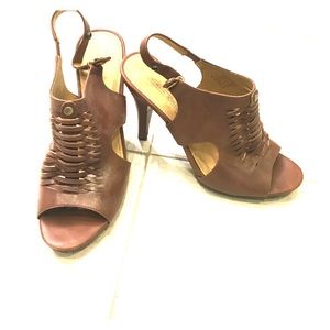 Brown leather sandals with 2.5 inch heel