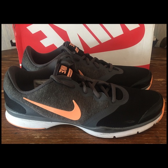 Nike Shoes - WMNS Nike In-Season TR 4