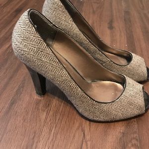 Herringbone Steve Madden Peep Toe Heels