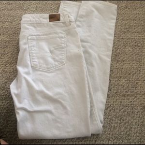 White skinny jeans