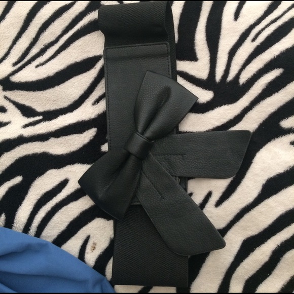 Belts - Picture 2 of 4