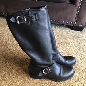 Frye Veronica Slouch boot. 7.5