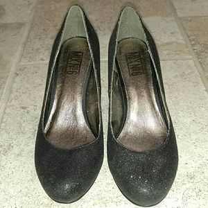 3/$10! NWOT Black heels