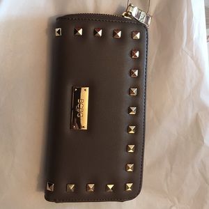 BCBG wallet