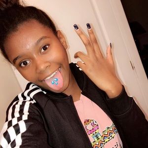 Meet your Posher, Samara