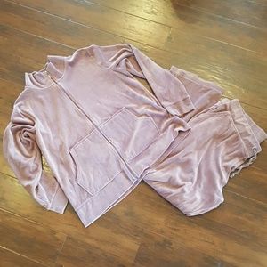 Light plum comfy sweats outfit Women's.