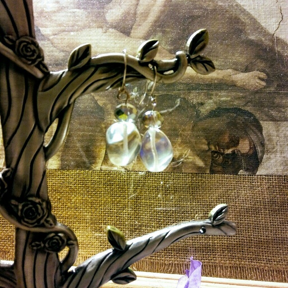 Handmade aurora borealis clear bead dangle - Picture 2 of 4