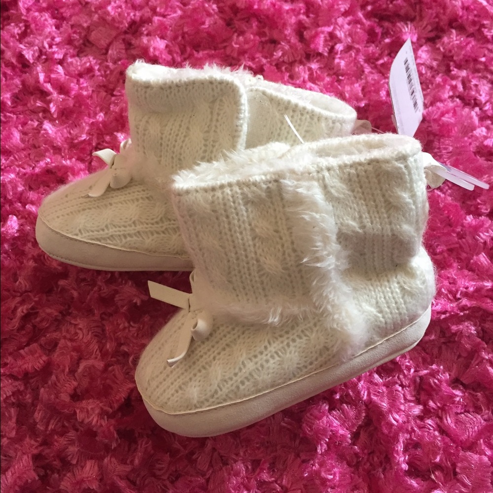Carter's cream colored baby boots 💝