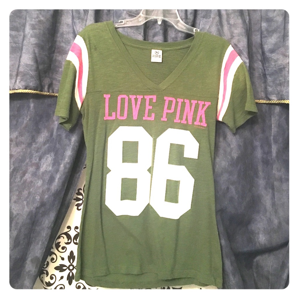 ❤️VS Pink Shirt❤️
