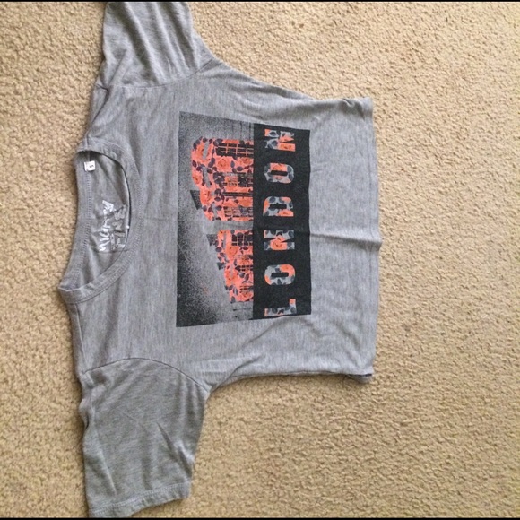 Crop top - Picture 1 of 2