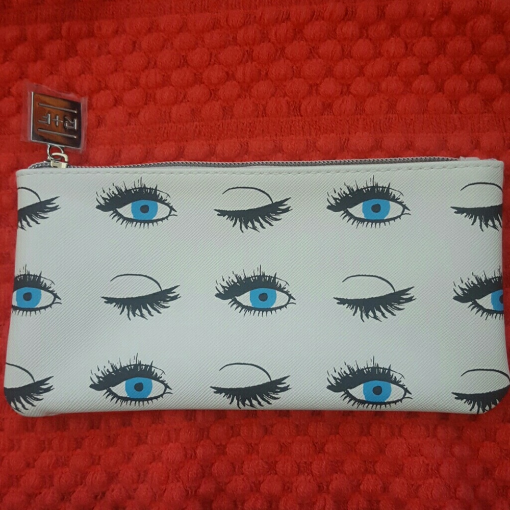Rodan and Fields Pouch