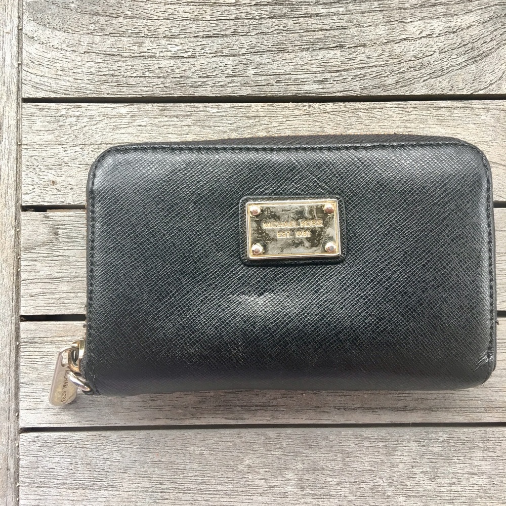 Michael Kors iPhone 5 wallet case