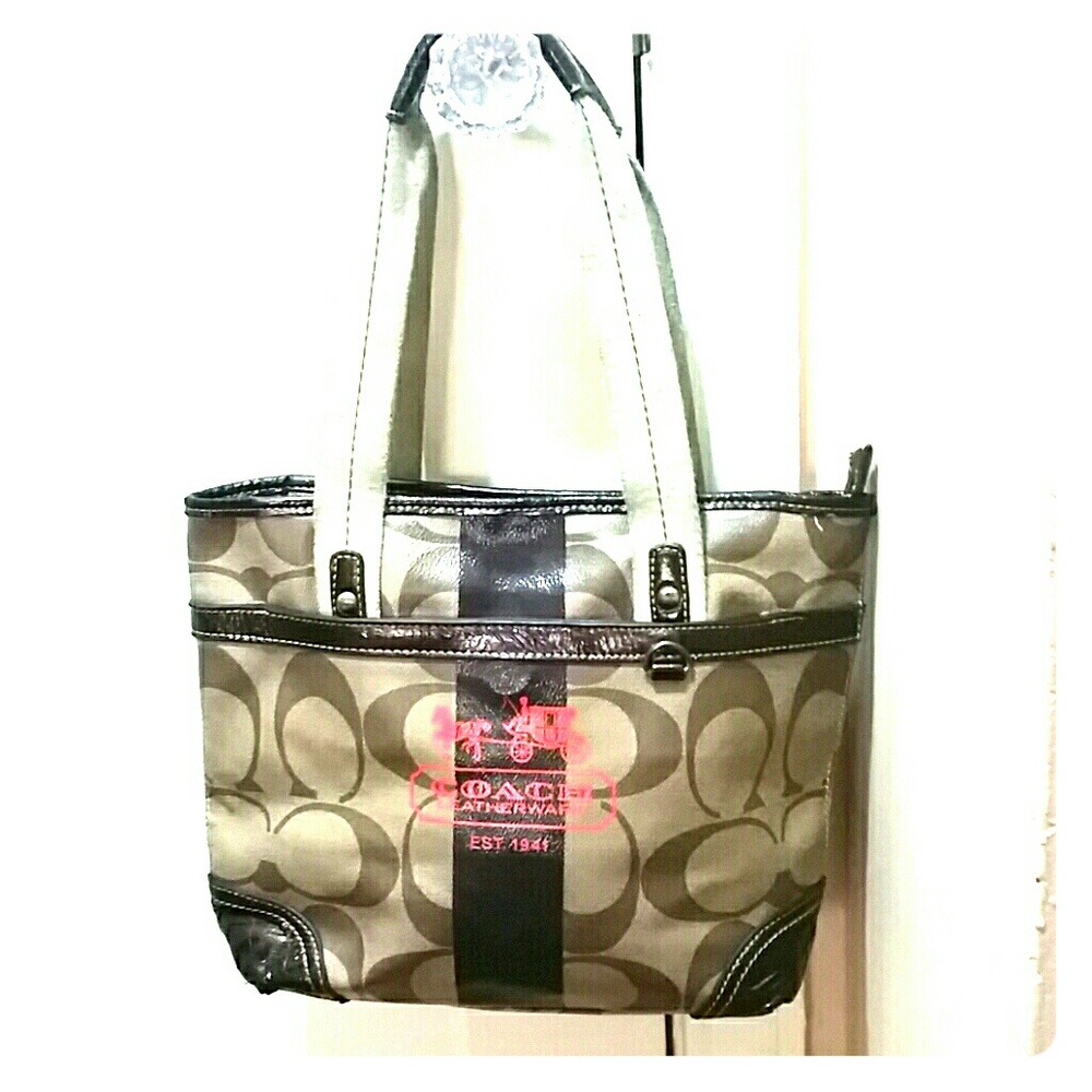 COACH HANDBAG AUTHENTIC