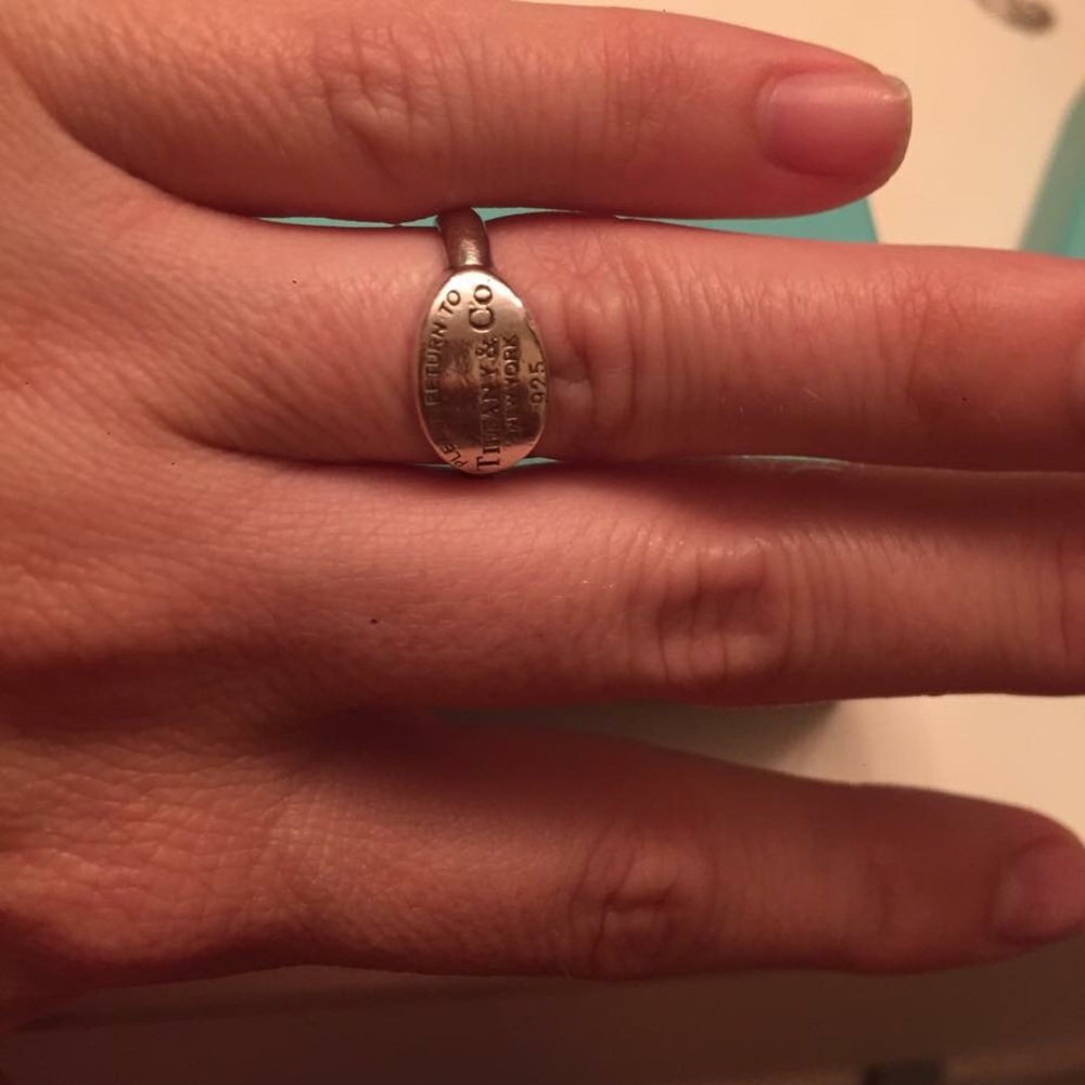 Authentic Tiffany & Co. Return to Tiffany ring.