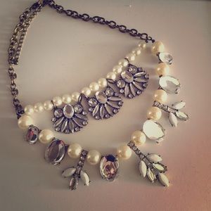 Chunky statement pearl necklace
