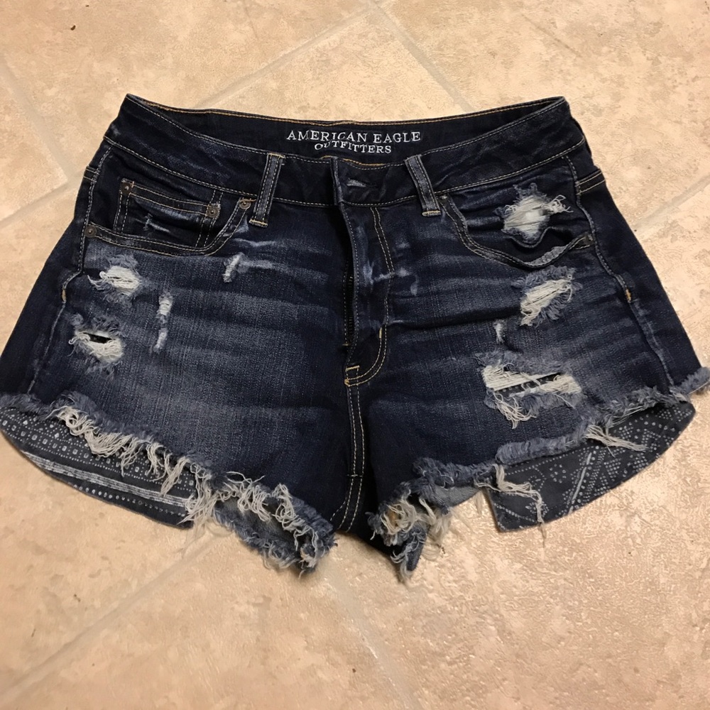 American Eagle High Rise Festival Shorts