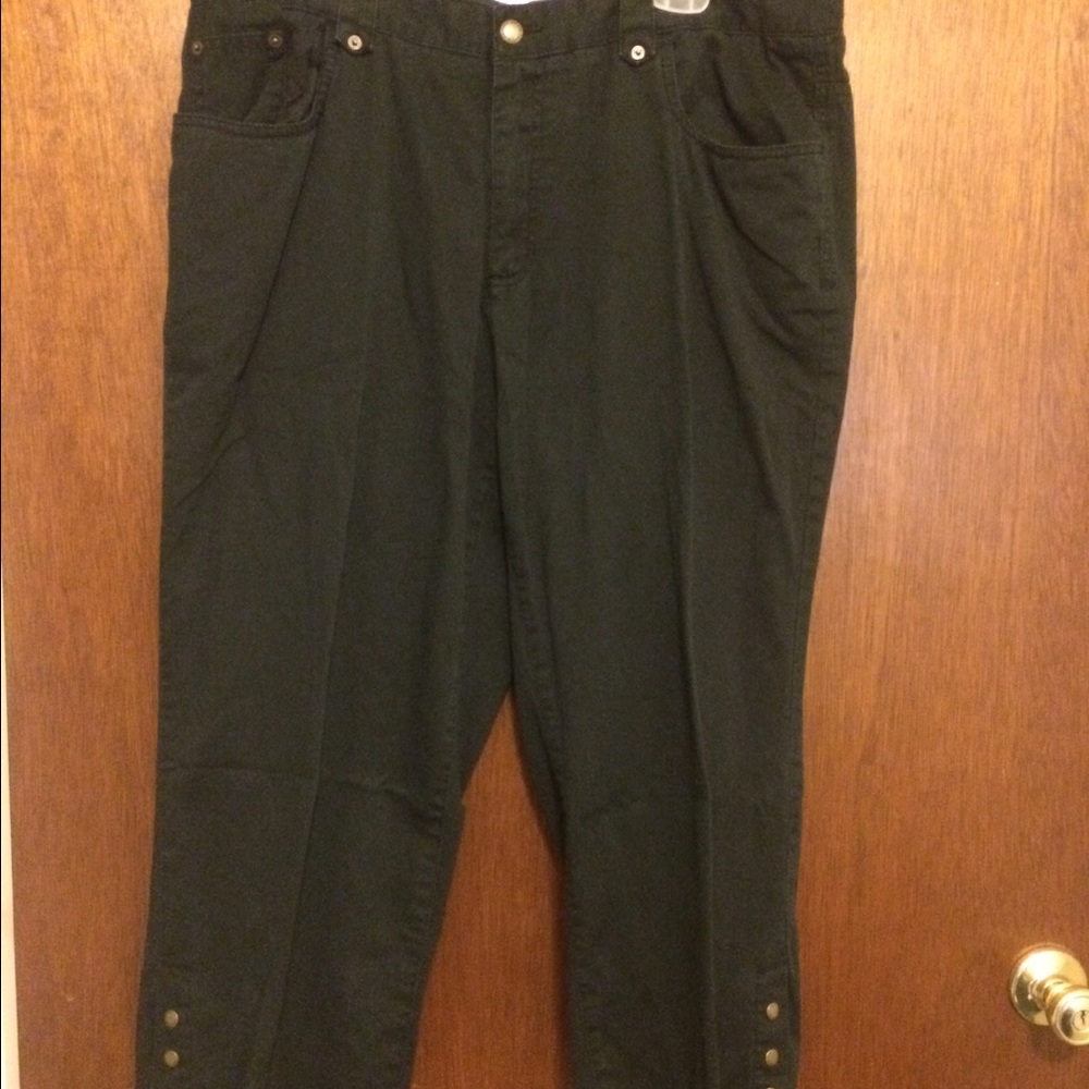 Black Capri's. MUST BUNDLE