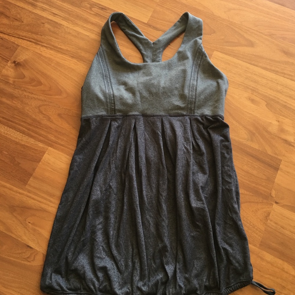 Lululemon tank - grey, loose fitting bottom