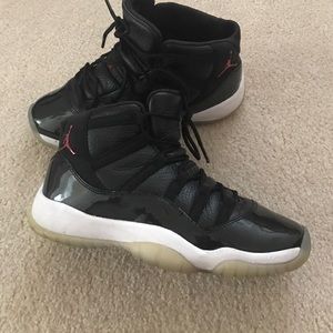 6.5 Men's Jordan retro 11