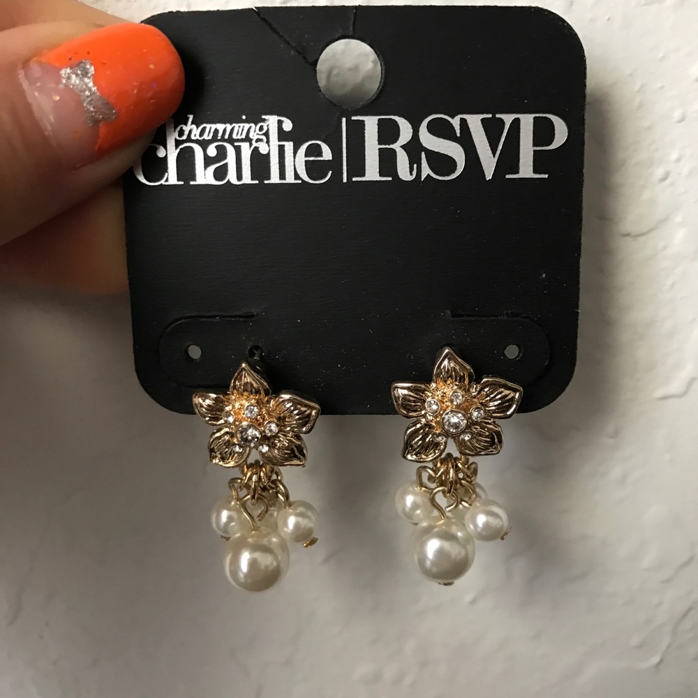 Floral Pearl Earrings (NEVER USED)