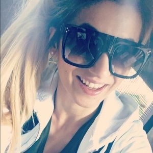Meet your Posher, Alina