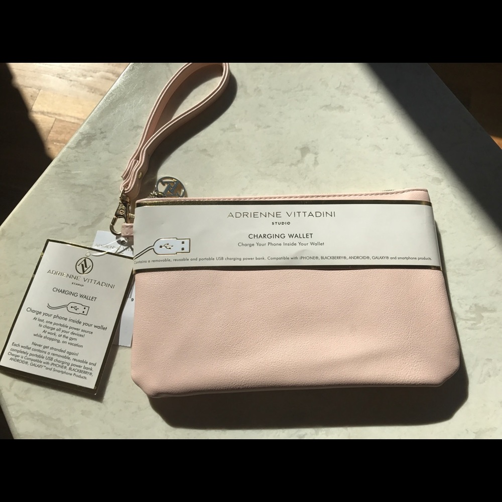 Adrienne Vittadini Charging Wallet Wristlet