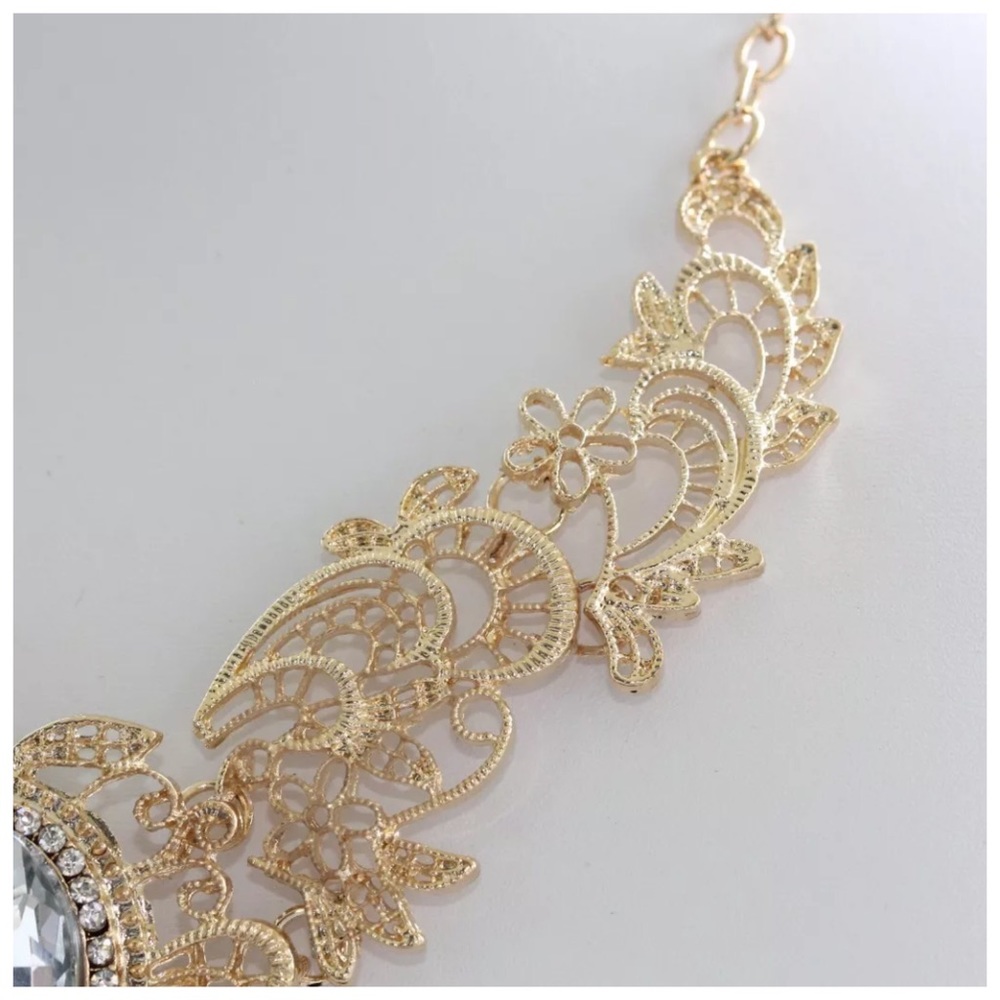 Gold Filigree Clear Crystal Victorian Necklace D15 - Picture 3 of 3