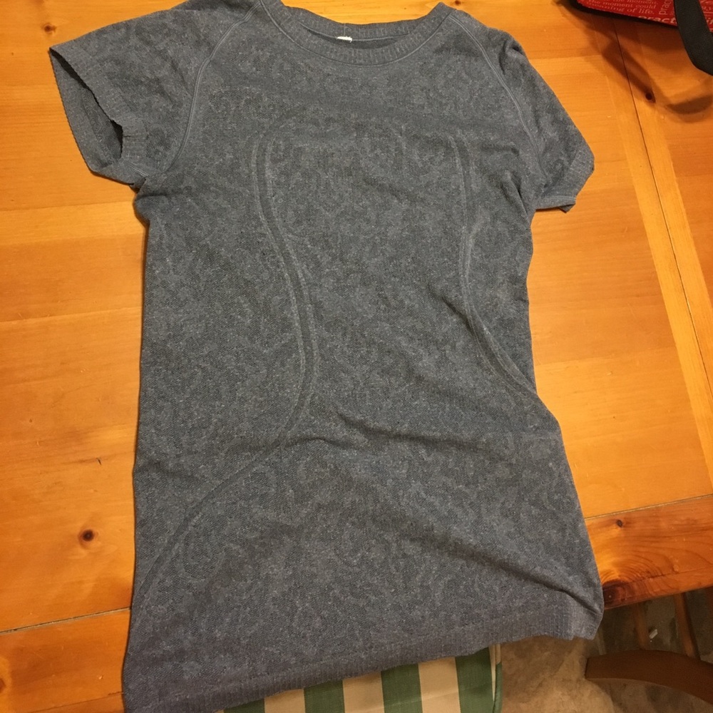 Swiftly Tech Short Sleeve Shirt
