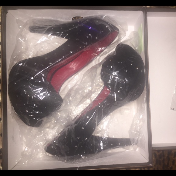 Tara Subkoff for Bebe - Picture 3 of 7