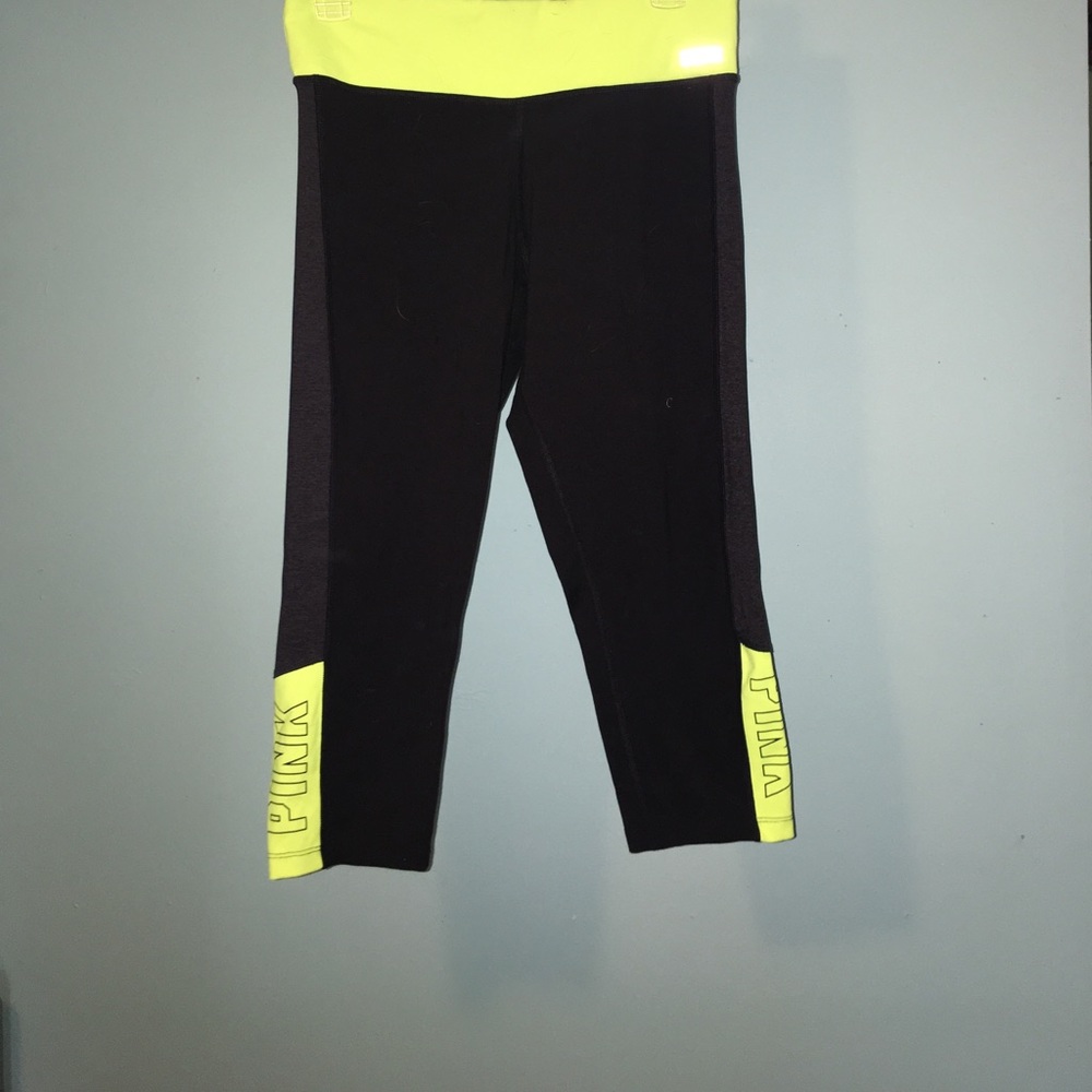 Pink Ultimate Yoga 3/4 leggings, lightly used!