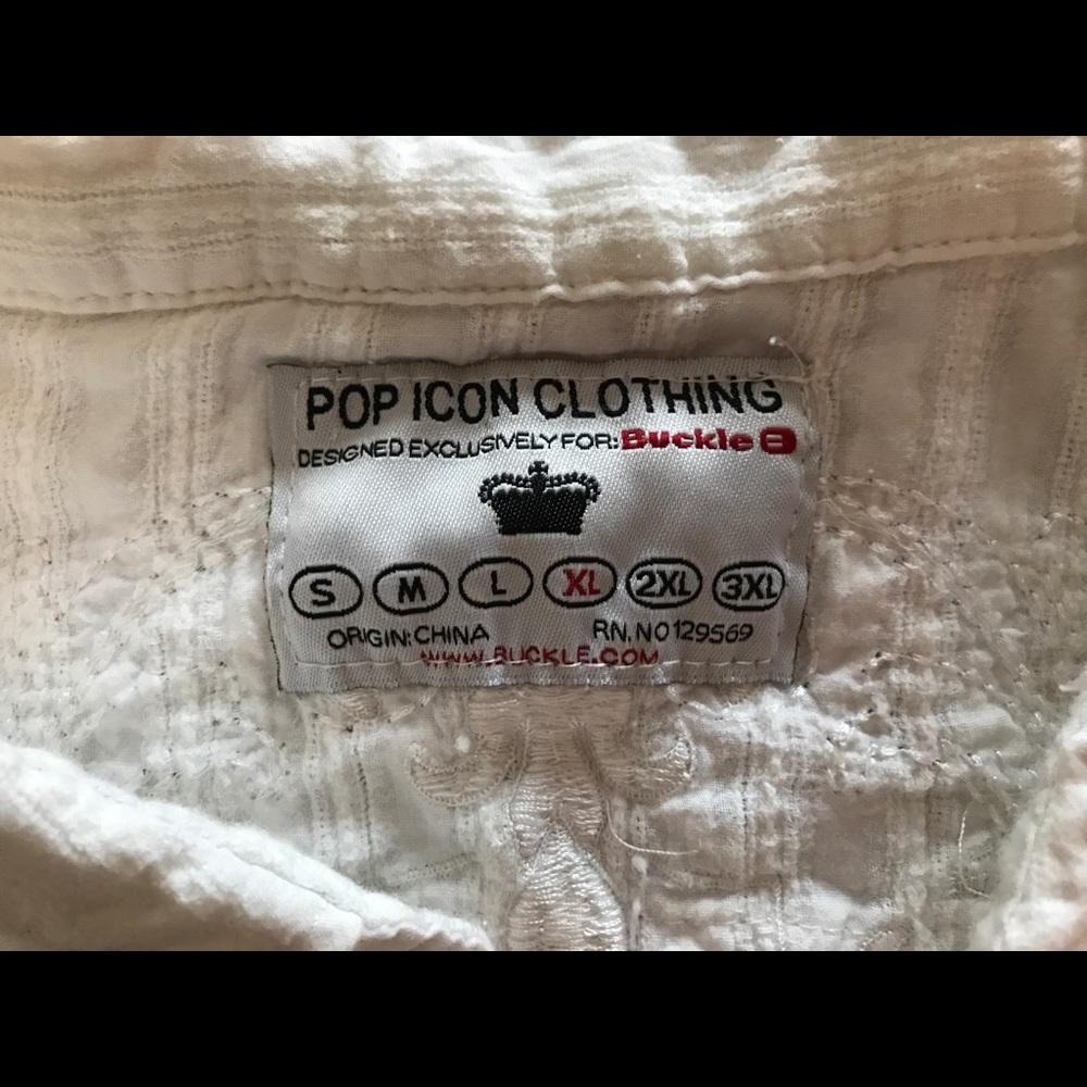 -Buckle- Gorgeous embroidery