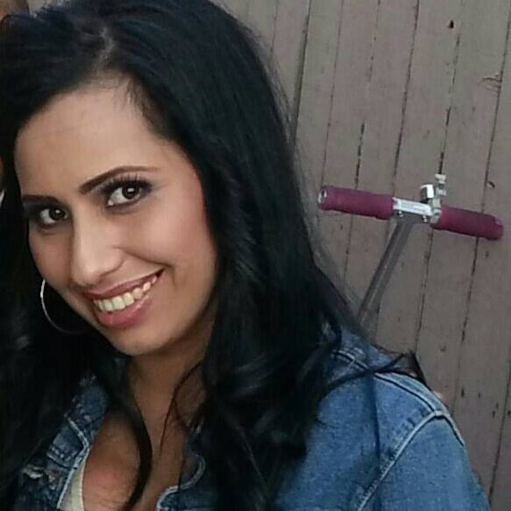 Meet your Posher, Cassandra