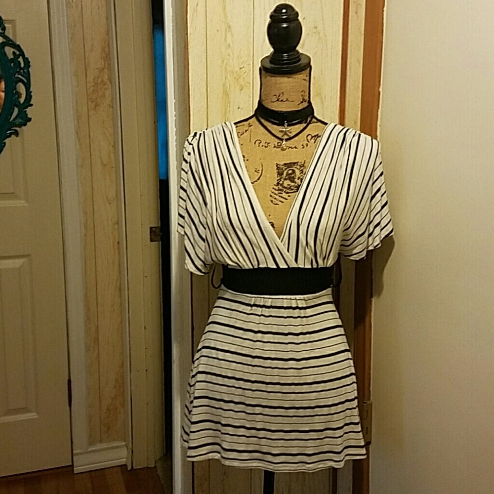 V-neck empire waist tunic