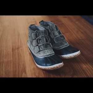 Sorel 'out and about' leather boots