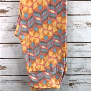 Lularoe OS LEGGINGS