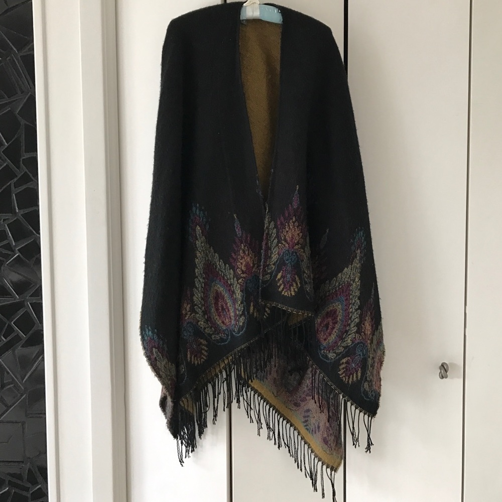 VIBRANT SHAWL
