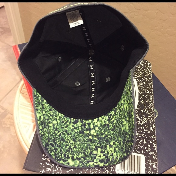 ⬇️PRICE DROP⬇️ ONLY ONE LEFT!  Armour Youth Cap - Picture 5 of 5