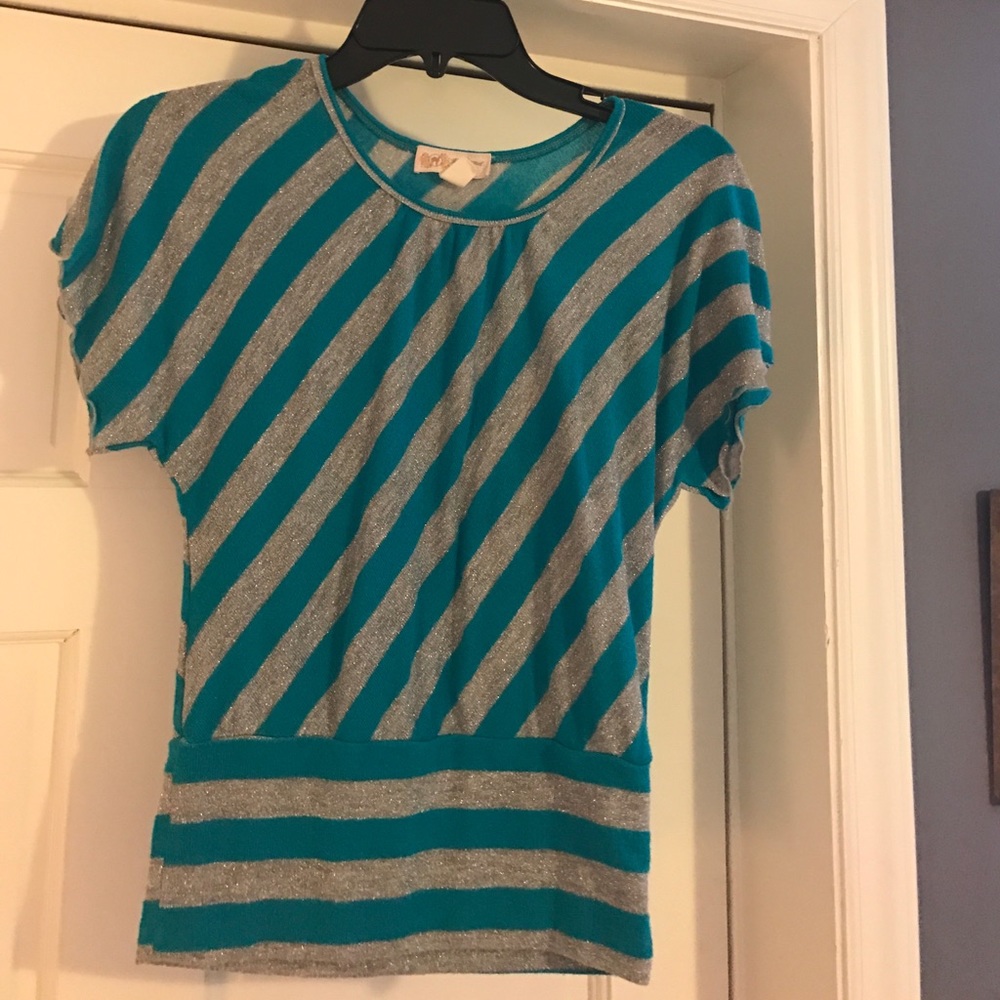 Teal/silver shirt