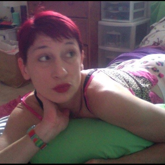 Meet your Posher, Liza - Picture 3 of 6