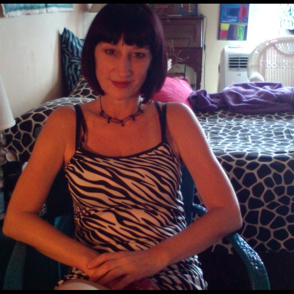 Meet your Posher, Liza - Picture 4 of 6