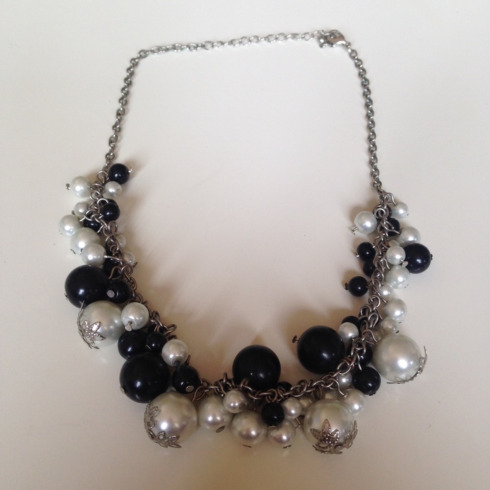 Black and white party necklace