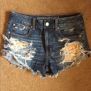 American Eagle Distressed High-wasted Shorts ‼️