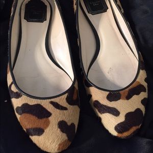 Like New leopard flats