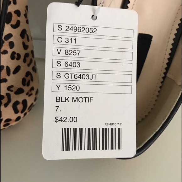 NEW Leopard Urban Outfitters Flats - Picture 4 of 4