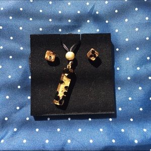 Leopard necklace and earring set.
